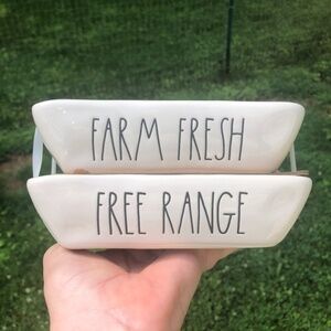 NWT Rae Dunn Set of 2 Farm Fresh & Free Range Ceramic 6 Eggs Each Holder